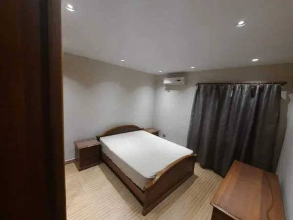 Tirane, jepet me qera apartament 1+1+BLK Kati 5, 75 m² 45.000 Leke (Rruga e Kavajes)