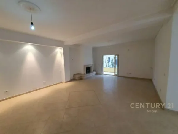 Tirane, jepet me qera Vile 3 Katshe Kati 3, 517 m² 3.000 Euro (Kopshti Zoologjik)