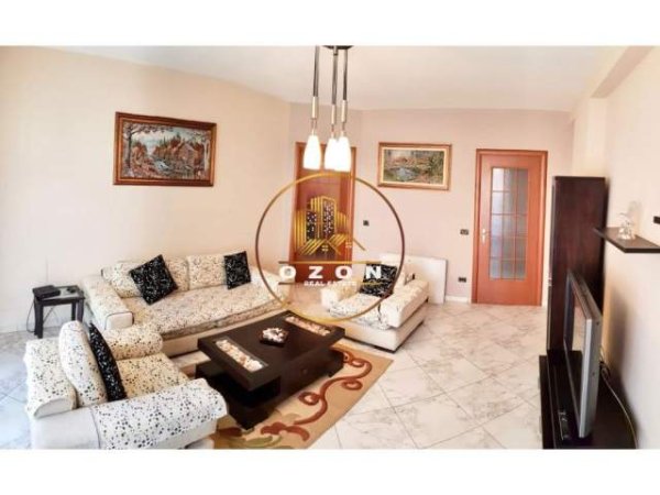 Tirane, jepet me qera apartament 2+1+BLK Kati 7, 138 m² 800 Euro