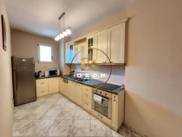 Tirane, jepet me qera apartament 2+1+BLK Kati 7, 138 m² 800 Euro