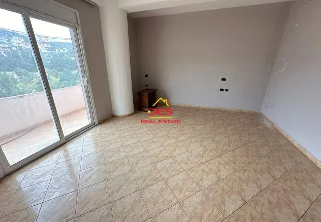 Shqiperi, shitet apartament 2+1+BLK Kati 4, 124 m² 70.000 Euro (Ali Demi)