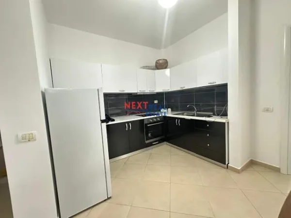 Lungomare, jepet me qera apartament 1+1+BLK Kati 4, 63 m² 300 Euro (Lungomare, Vlore)