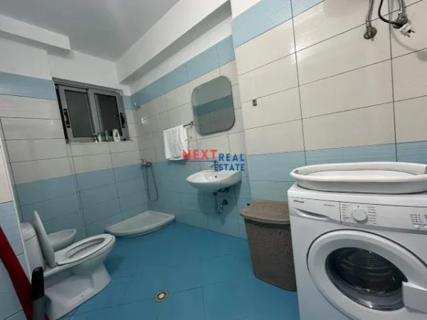 Lungomare, jepet me qera apartament 1+1+BLK Kati 4, 63 m² 300 Euro (Lungomare, Vlore)