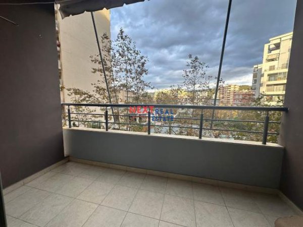 Lungomare, jepet me qera apartament 1+1+BLK Kati 4, 63 m² 300 Euro (Lungomare, Vlore)