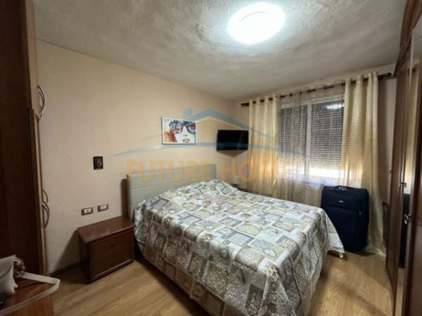 Tirane, jepet me qera apartament 1+1 Kati 4, 58 m² 400 Euro (Rruga e Durresit)