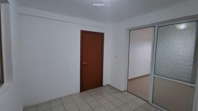 Tirane, jepet me qera zyre Kati 1, 60 m² 350 Euro (stadiumi dinamo)