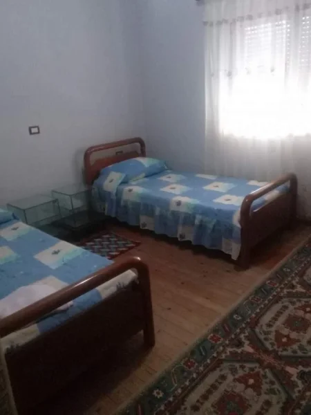 Tirane, jepet me qera shtepi 3+1+BLK Kati 2, 140 m² 50.000 Leke (Rruga Jordan Misja, Tirana 1001, Albania)