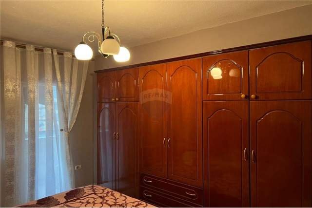 Tirane, jepet me qera apartament 2+1+A+BLK Kati 3, 100 m² 450 Euro (Ish Restorant Durresi)