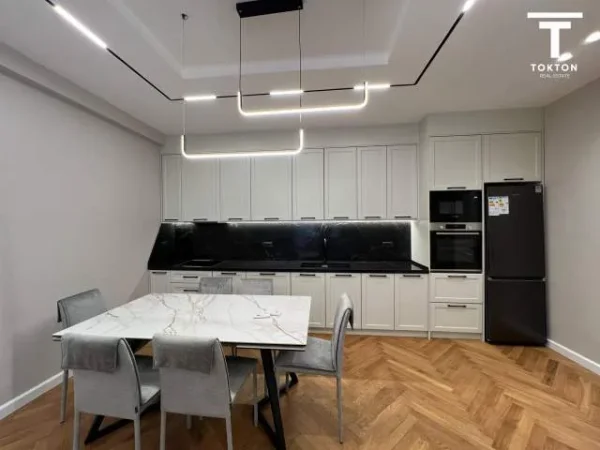 Tirane, jepet me qera apartament 3+1+BLK Kati 3, 128 m² 2.500 Euro