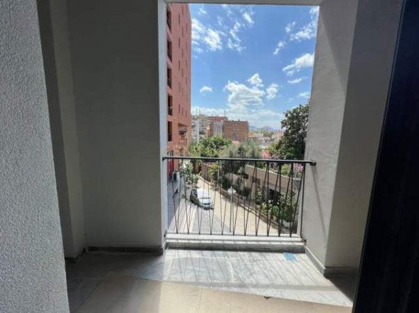 Tirane, jepet me qera apartament 1+1 Kati 3, 67 m² 500 Euro (Rruga Kongresi i Manastirit Tirana, Albania)