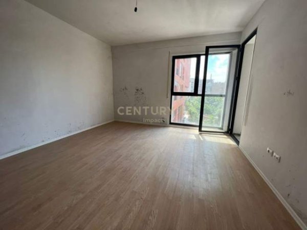 Tirane, jepet me qera apartament 1+1 Kati 3, 67 m² 500 Euro (Rruga Kongresi i Manastirit Tirana, Albania)