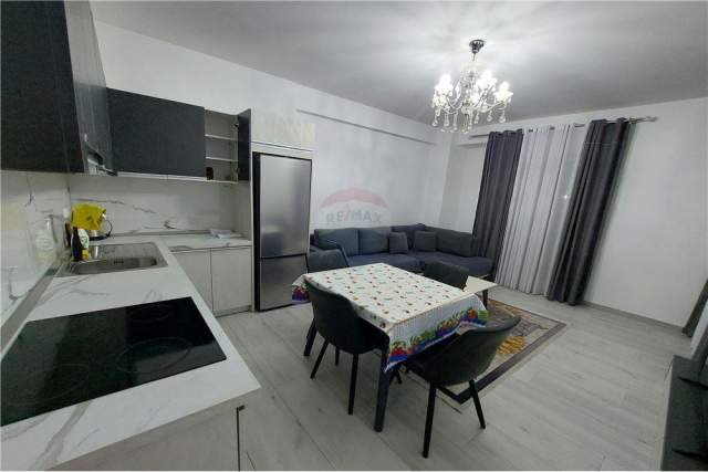Tirane, shitet apartament 2+1+BLK 92 m² 1.400.000 Euro