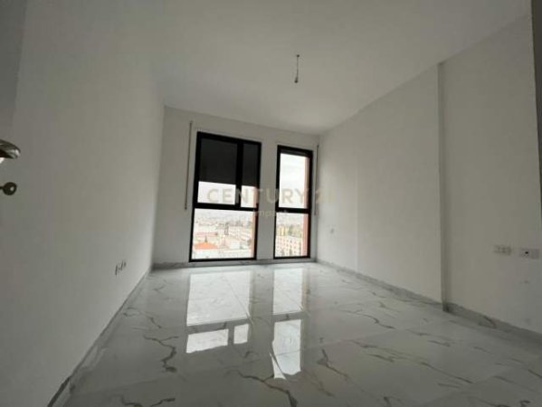 Tirane, jepet me qera apartament 1+1+BLK Kati 9, 67 m² 350 Euro (Rruga Kongresi i Manastirit Tirana, Albania)
