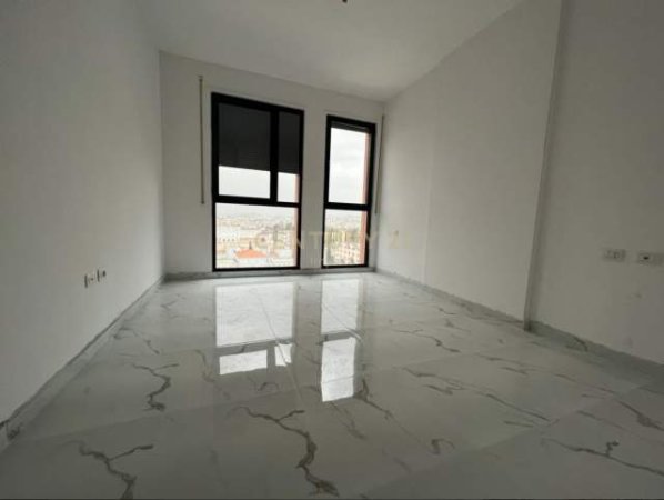 Tirane, jepet me qera apartament 1+1+BLK Kati 9, 67 m² 350 Euro (Rruga Kongresi i Manastirit Tirana, Albania)