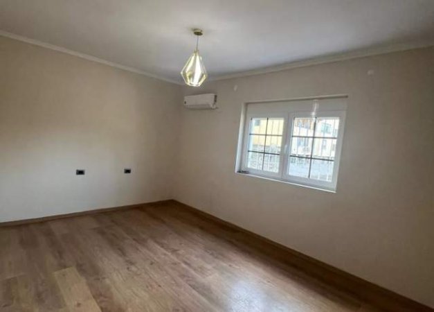 Tirane, shitet apartament 2+1 Kati 2, 90 m² 198.000 Euro (qender)