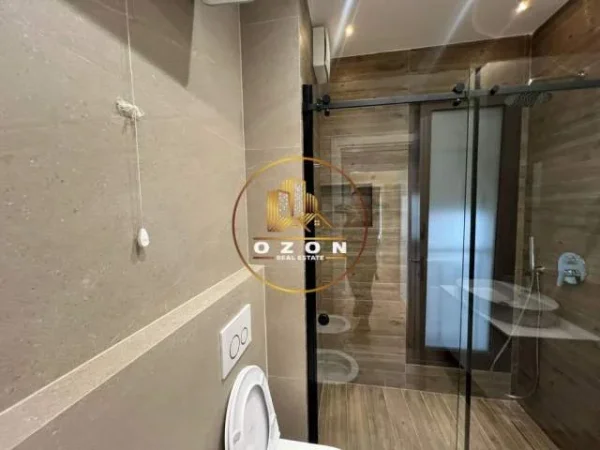 Tirane, jepet me qera apartament 2+1 Kati 5, 104 m² 1.400 Euro (Rruga e Barrikadave)