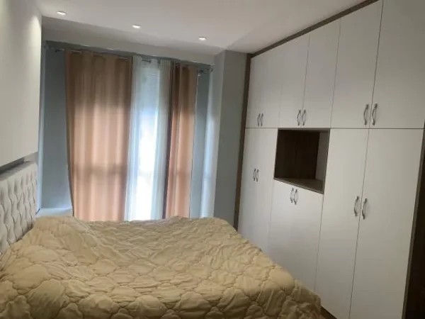 Tirane, jap me qera apartament 2+1 Kati 8, 95 m² 650 Euro (Fiori Di Bosko)