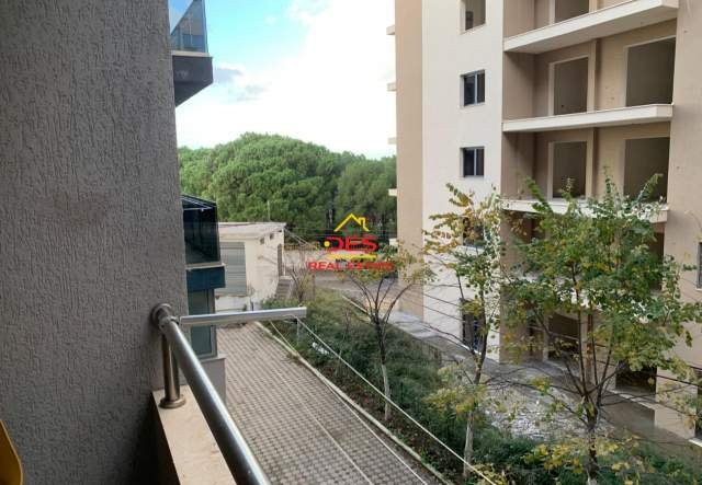 Vlore, shitet apartament 2+1+BLK Kati 3, 81 m² 121.500 Euro (Rruga Dhimiter Konomi, Vlore)