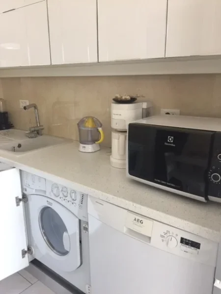 Tirane, jepet me qera apartament 1+1+A+BLK Kati 7, 67 m² 690 Euro /muaj  (rruga e Bogdaneve)