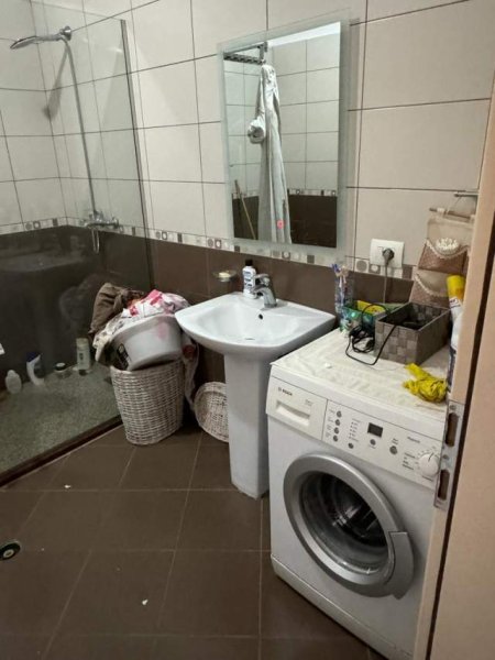 Tirane, jepet me qera apartament 1+1+BLK Kati 6, 140 m² 500 Euro (bill klinton)