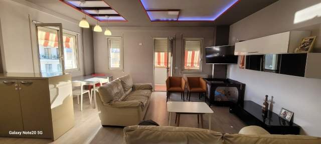 Tirane, shitet apartament 3+1+A+BLK Kati 6, 139 m² 195,000 Euro (Ish parku i autobuzave)