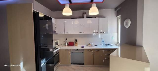 Tirane, shitet apartament 3+1+A+BLK Kati 6, 139 m² 195,000 Euro (Ish parku i autobuzave)