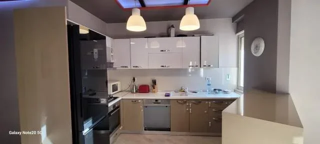 Tirane, shitet apartament 3+1+A+BLK Kati 6, 139 m² 195,000 Euro (Ish parku i autobuzave)