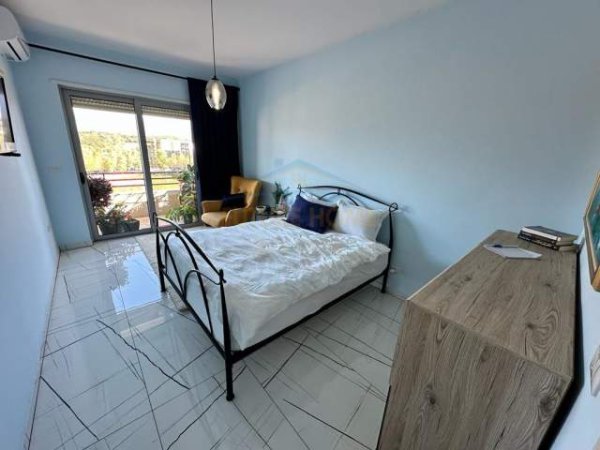 Tirane, shitet apartament 2+1 Kati 4, 136 m² 310.000 Euro (liqeni thate)
