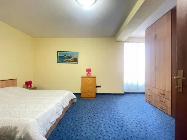 Tirane, jepet me qera apartament 1+1+BLK Kati 3, 59 m² 600 Euro (Bllok)