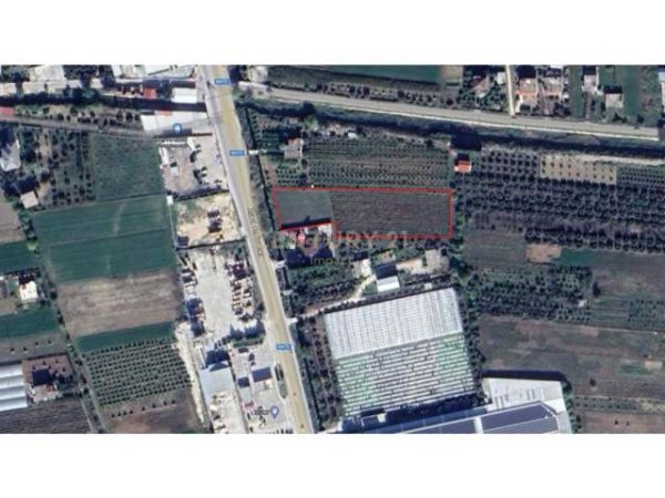 Berat, shes truall 4.988 m² 210.000 Euro (Berat)