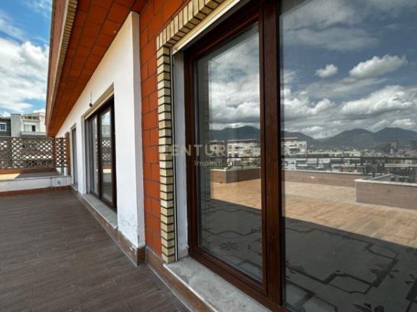 Tirane, shes apartament 3+1+BLK Kati 3, 178 m² 223.000 Euro (Xhamia Selitë, Kopshti Botanik Tirana)
