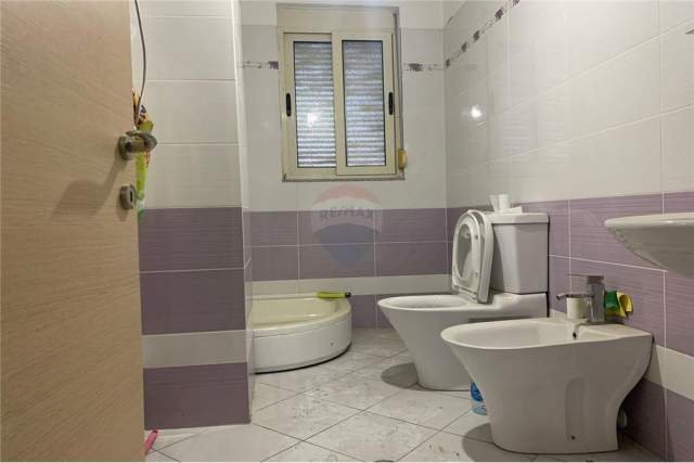 Tirane, shitet apartament 2+1 Kati 4, 104 m² 75.500 Euro (Vore)