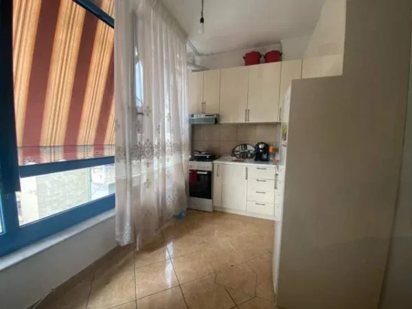 Tirane, shitet apartament Kati 3, 73 m² 135.000 Euro