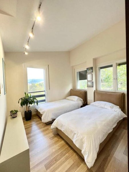 Tirane, ofert apartament 1.400 Euro (TEG)
