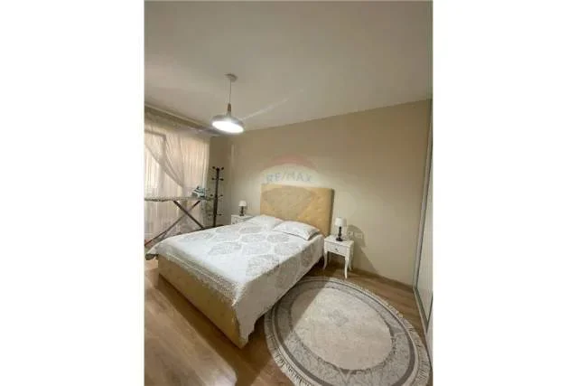 Tirane, shitet apartament 1+1+BLK Kati 3, 85 m² 165.000 Euro (Komuna e Parisit)