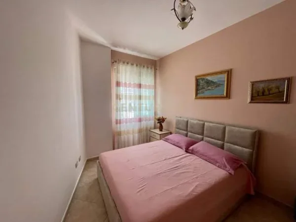 Tirane, jepet me qera apartament 87 m² 580 Euro (mine peza)