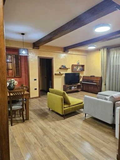 Tirane, jepet me qera apartament 3+2+2BLK Kati 3, 120 m² 1.200 Euro i diskutueshem (Kopshti Botanik)