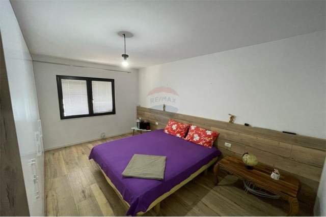 Tirane, jepet me qera apartament 2+1 Kati 6, 112 m² 450 Euro (Yzberisht)