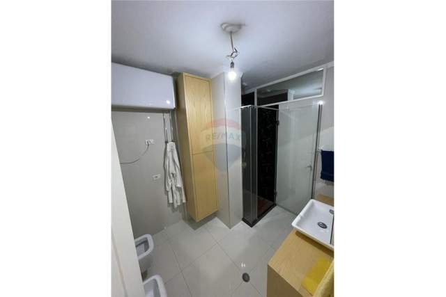 Tirane, jepet me qera apartament 2+1+BLK Kati 6, 112 m² 450 Euro