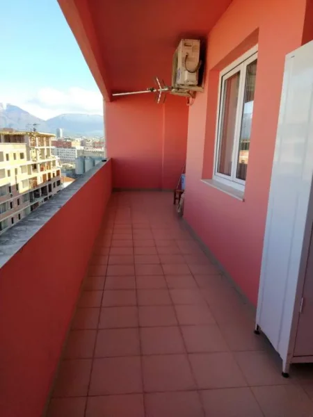 Tirane, jepet me qera apartament 2+1+BLK Kati 8, 105 m² 40.000 Leke (Rexhep Shala)
