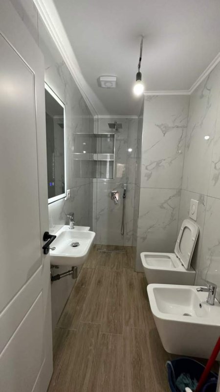 Tirane, shitet apartament 86 m² 158.000 Euro (Mozaiku)