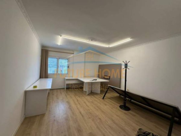 Tirane, jepet me qera ambjent biznesi Kati 5, 137 m² 800 Euro (Myslym Shyri)