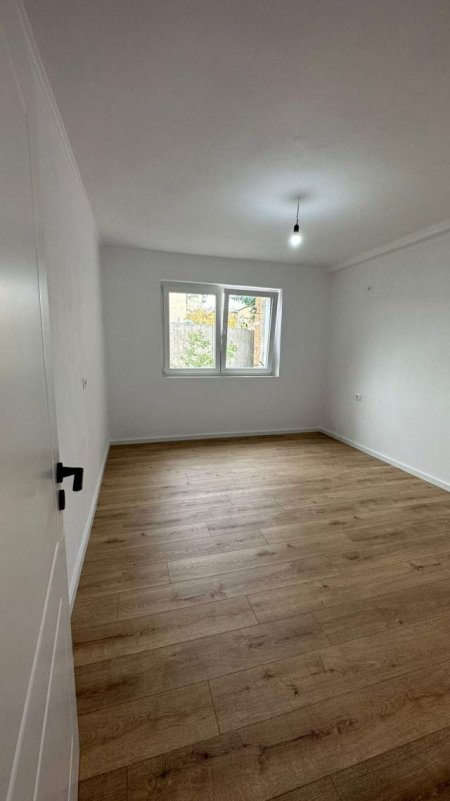 Tirane, shitet apartament 3+1+2wc Kati 3, 86 m² 158.000 Euro (21 Dhjetori)