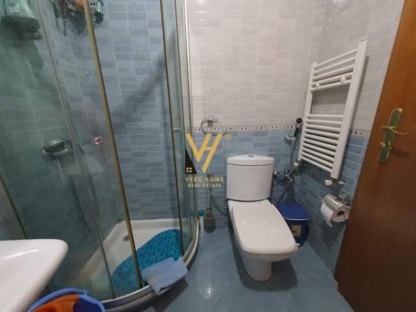 Tirane, jepet me qera apartament 2+1 Kati 3, 100 m² 900 Euro (STADIUMIT AIR ALBANIA)