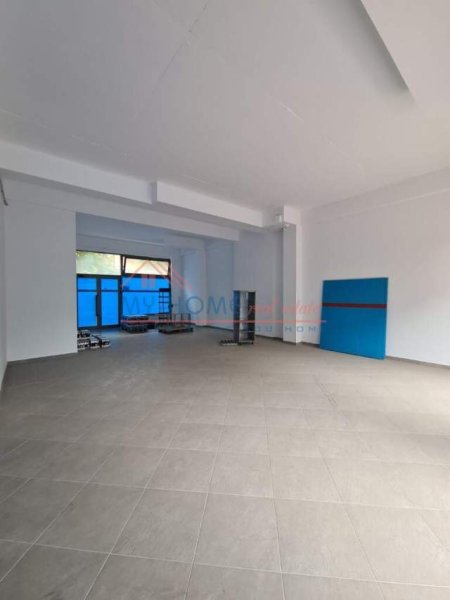 Tirane, shitet dyqan Kati 0, 135 m² 217.000 Euro (Komisariati 4)