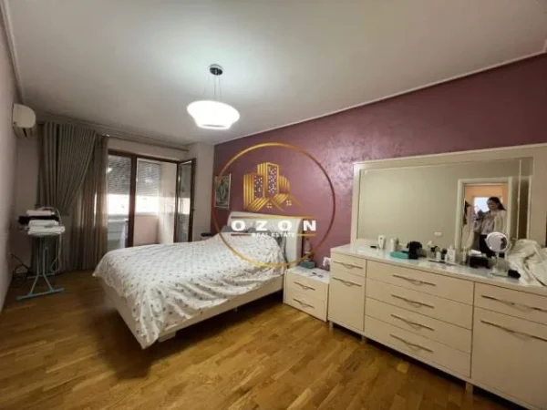 Tirane, shitet apartament 2+1 Kati 4, 130 m² 290.000 Euro (Ish statcioni trenit)
