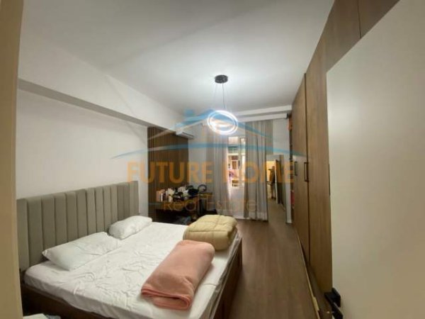 Tirane, shitet apartament 1+1 Kati 3, 7.005 m² 160.000 Euro (KOMUNA E PARISIT)