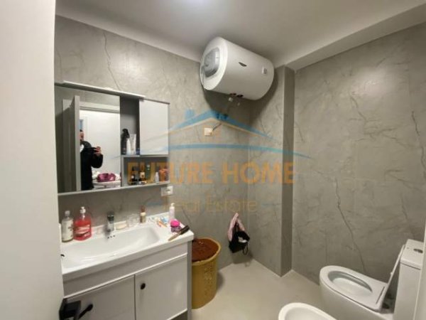 Tirane, shitet apartament 1+1 Kati 3, 7.005 m² 160.000 Euro (KOMUNA E PARISIT)