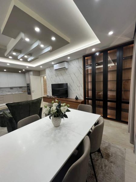 Tirane, jepet me qera apartament 2+1+BLK Kati 5, 110 m² 650 Euro (KOMPLEKSI SIMA-COM)