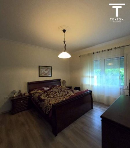 Tirane, shitet Vile 660 m² 600.000 Euro